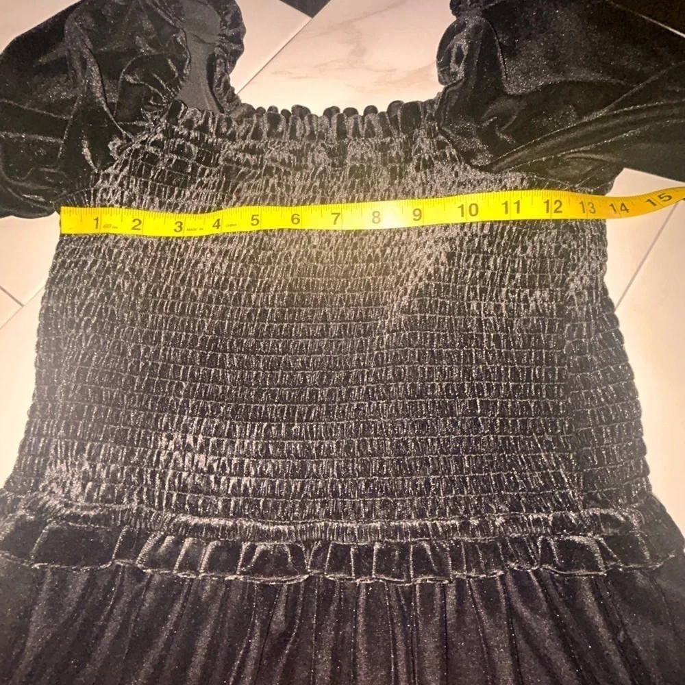 1.STATE Women's Velvet Dress Smocked Bodice Long Sleeve Size Medium Black short